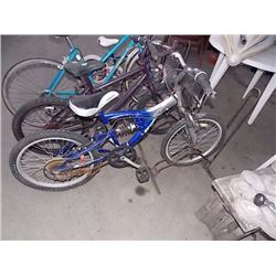 BIKE - CHILD'S SPORTEX 5 SPEED BIKE - BLUE/SILVER