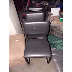 BLACK CHAIRS - 4 TTL