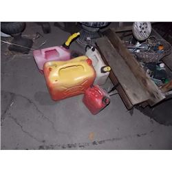 GAS CANS - 4 TTL