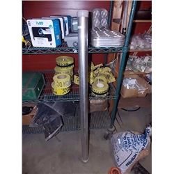 ALUMINUM TUBE WITH CAP