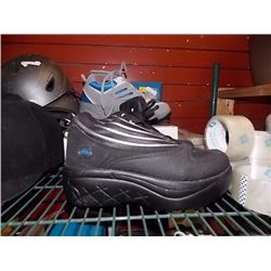 NEW FLYING SHOES - 2 PAIR TTL