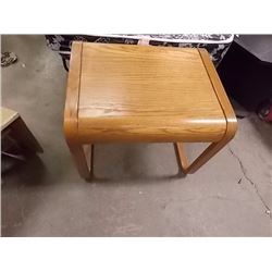 OAK END TABLE