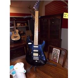 ELECTRIC GUITAR - MARKLEY -  STAND NOT INCLUDED