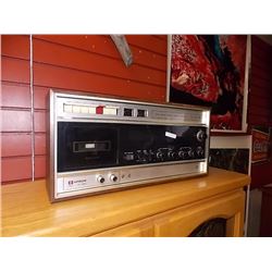 RETRO HITACHI AMBIOPHONIC RADIO - LIGHT UP