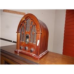 RETRO STYLE RADIO
