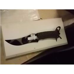 COLUMIA CAMO HUNTING KNIFE WITH ROPE TIED HANDLE