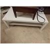 Image 2 : LARGE WHITE COFFEE TABLE