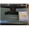 Image 2 : Underwood Olivetti Typerwriter with Carbon Ribbon + case