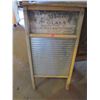 Image 1 : Antique Glass wash board Economy