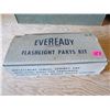 Image 1 : Everyday vintage flashlight parts kit (original box)