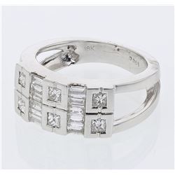 18KT White Gold 0.88ctw Diamond Ring