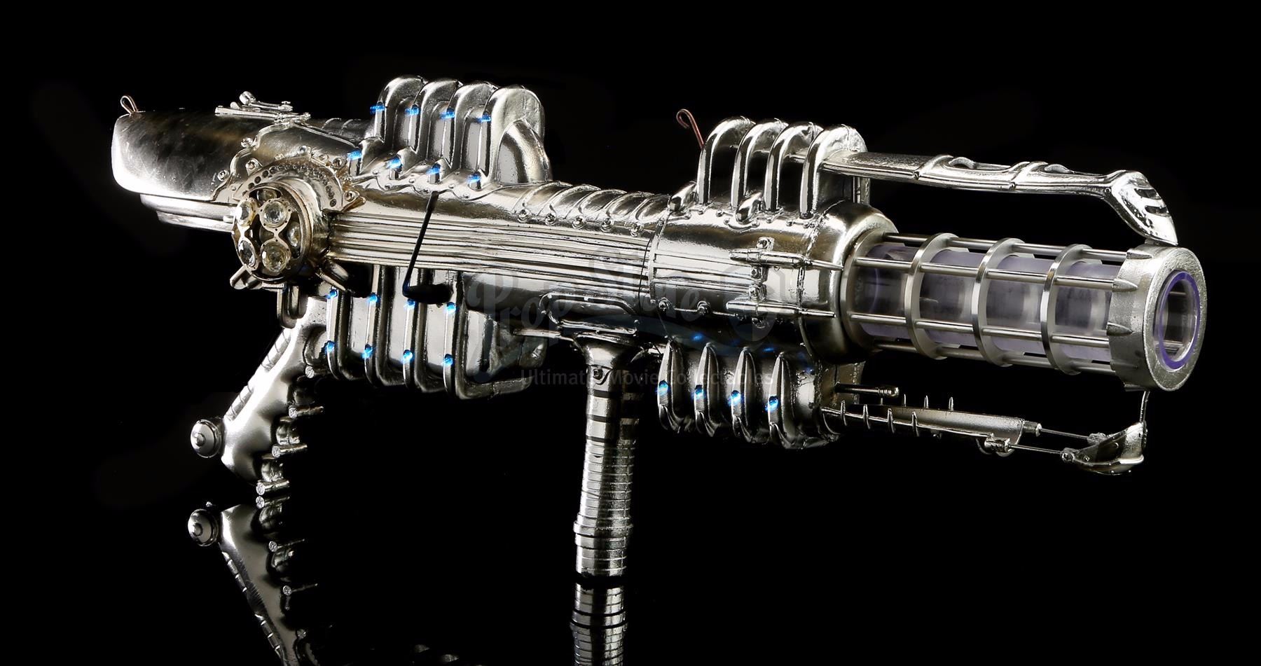 BATMAN and ROBIN (1997) Mr. Freeze's (Arnold Schwarzennegar) LightUp