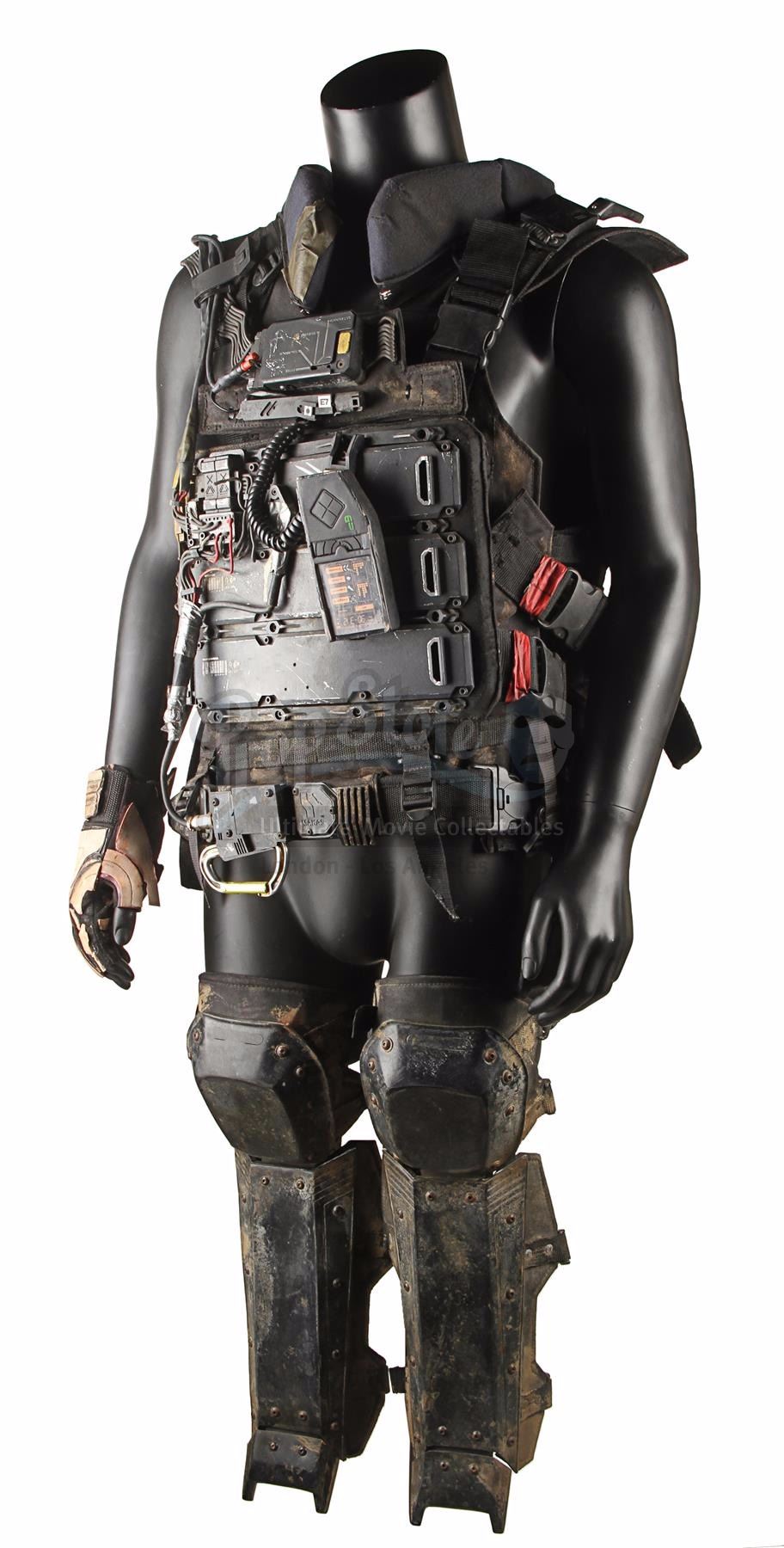 ELYSIUM (2013) Crowe's (Josh Blacker) Stunt Body Armour and Gloves