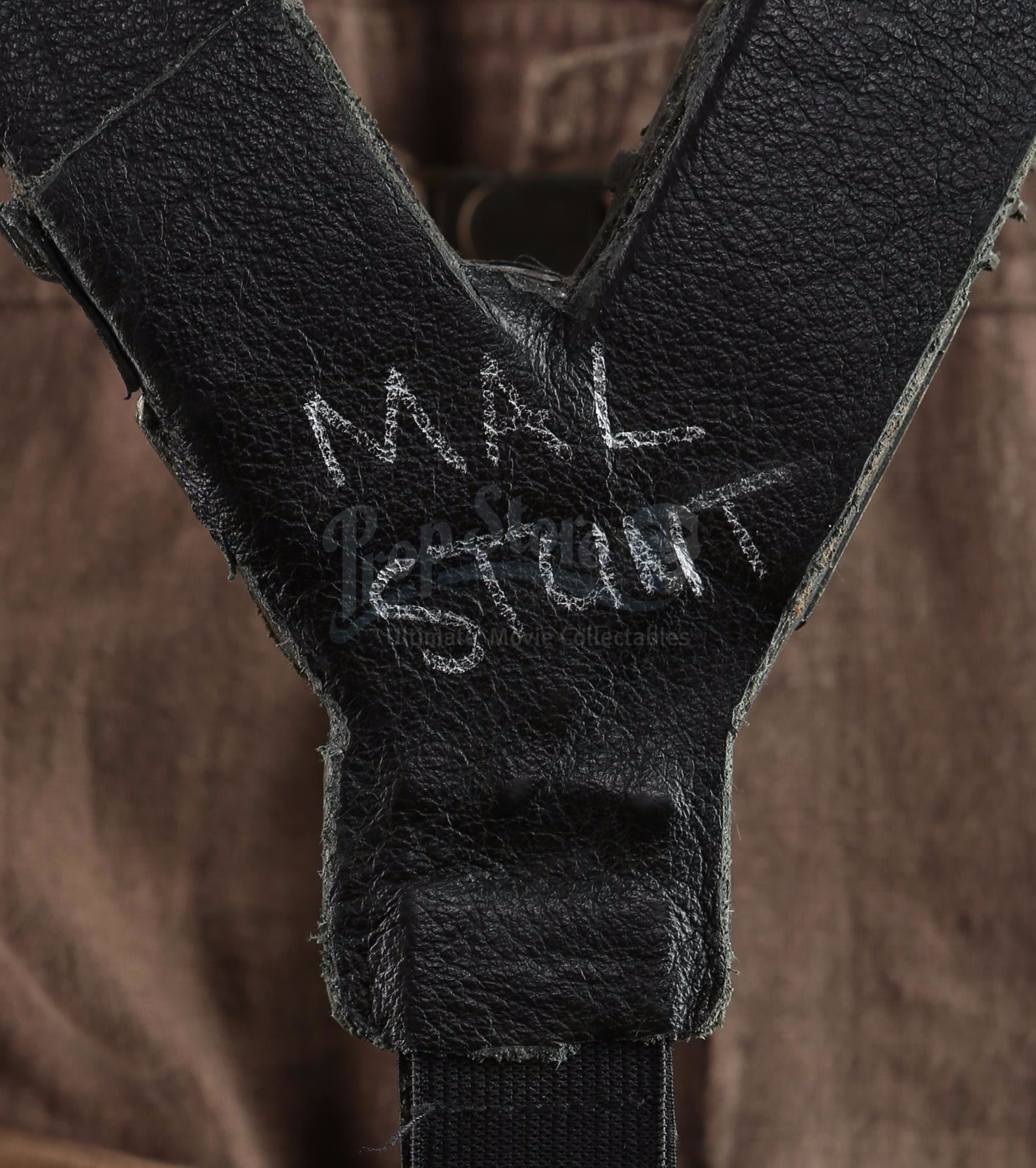 SERENITY (2005) - Captain Mal Reynolds' (Nathan Fillion) Costume