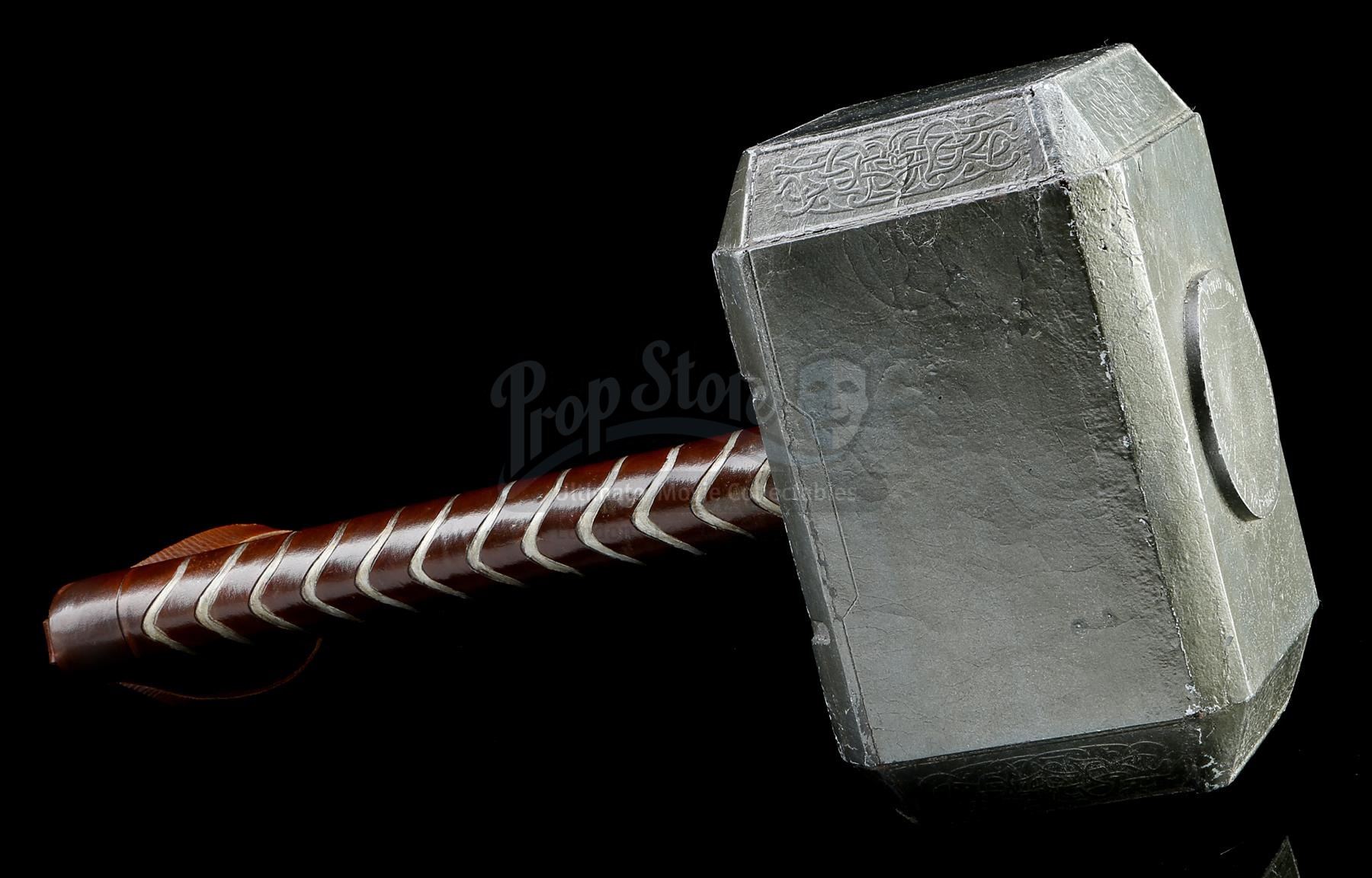 THOR (2011) Thor's (Chris Hemsworth) Mjölnir Hammer