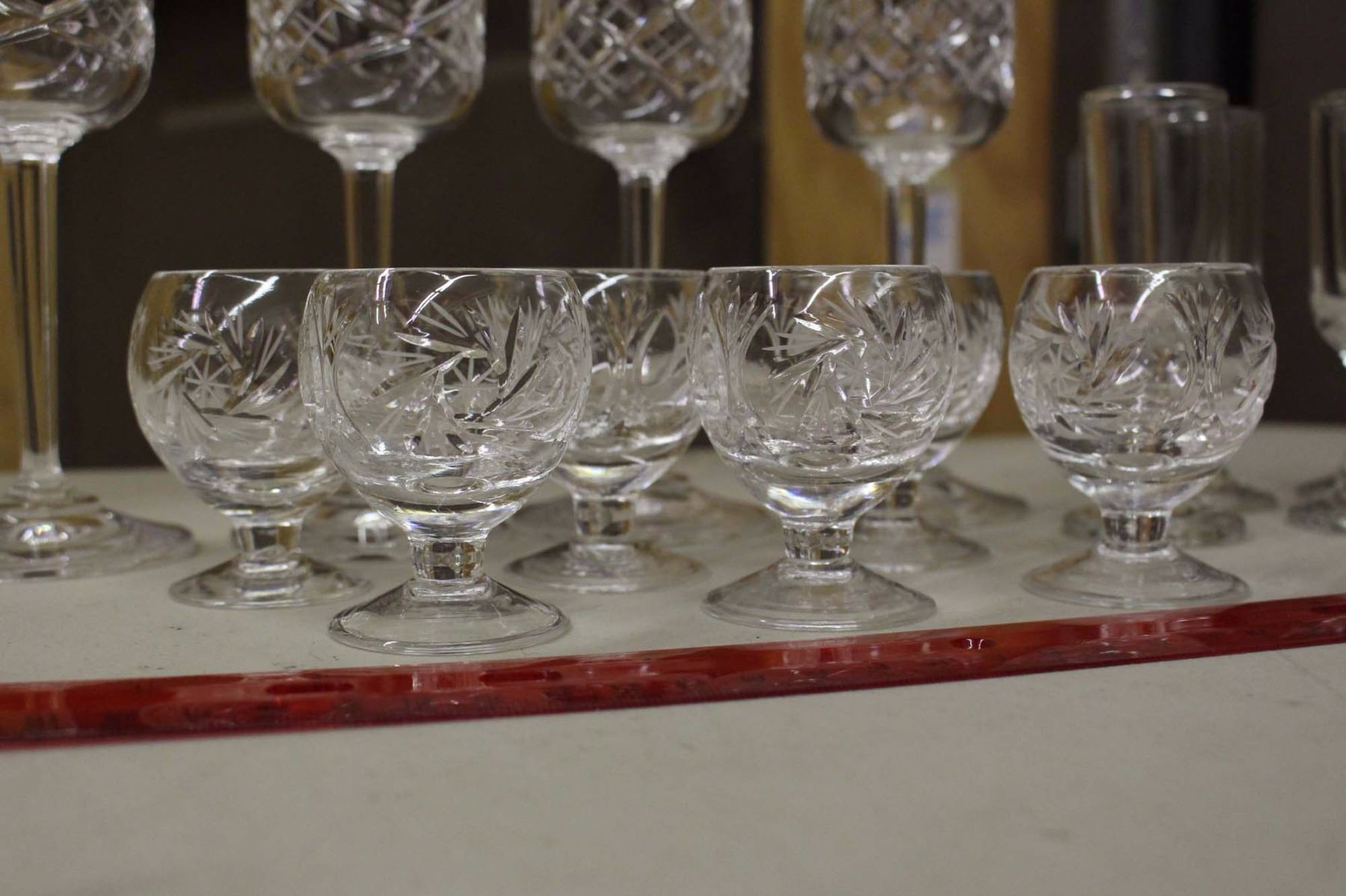 Lot of Crystal Glasses (10)& Small Glasses (4)