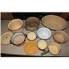 Image 2 : Lot of Enamel Ware (Bowls, Tub, Pots, Etc;)