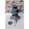 Image 2 : Antique Miniature Cast Iron Stove