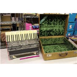 Accordion (Made by M.Hohner)(Working) w/Carrying Case