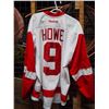 Image 2 : Detroit Red Wings, Gordie Howe Signed Jersey