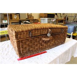 Wicker Basket (28 x17 x10 )