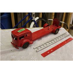 Red Antique Toy Truck – 19" Long – Comes With Ladder