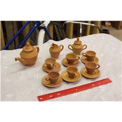 Children’s Earthenware Tea Set – Tea Pot, Cream & Sugar And 6 Cups & Saucers