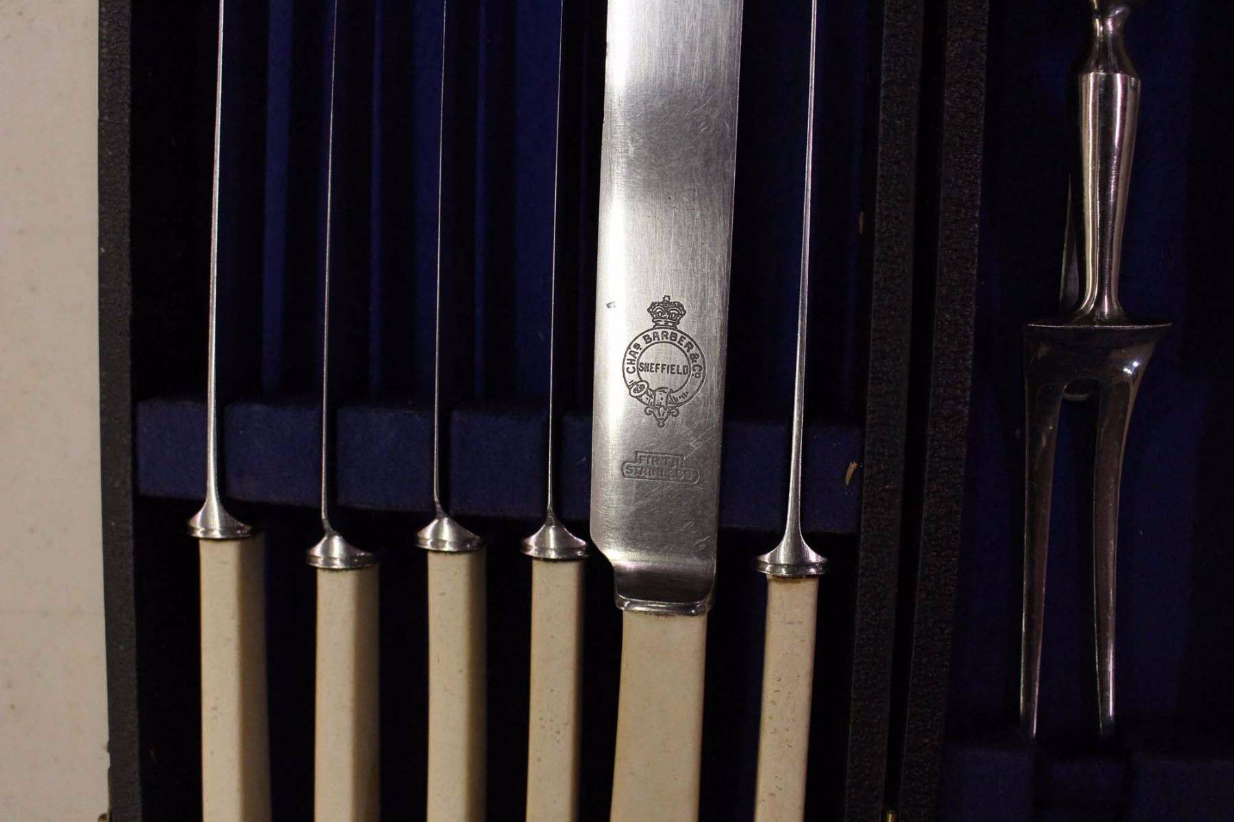 Chas Barber Co. England Vintage Knife Set w/Case