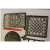 Image 2 : Cast Iron Stove Grates (4)