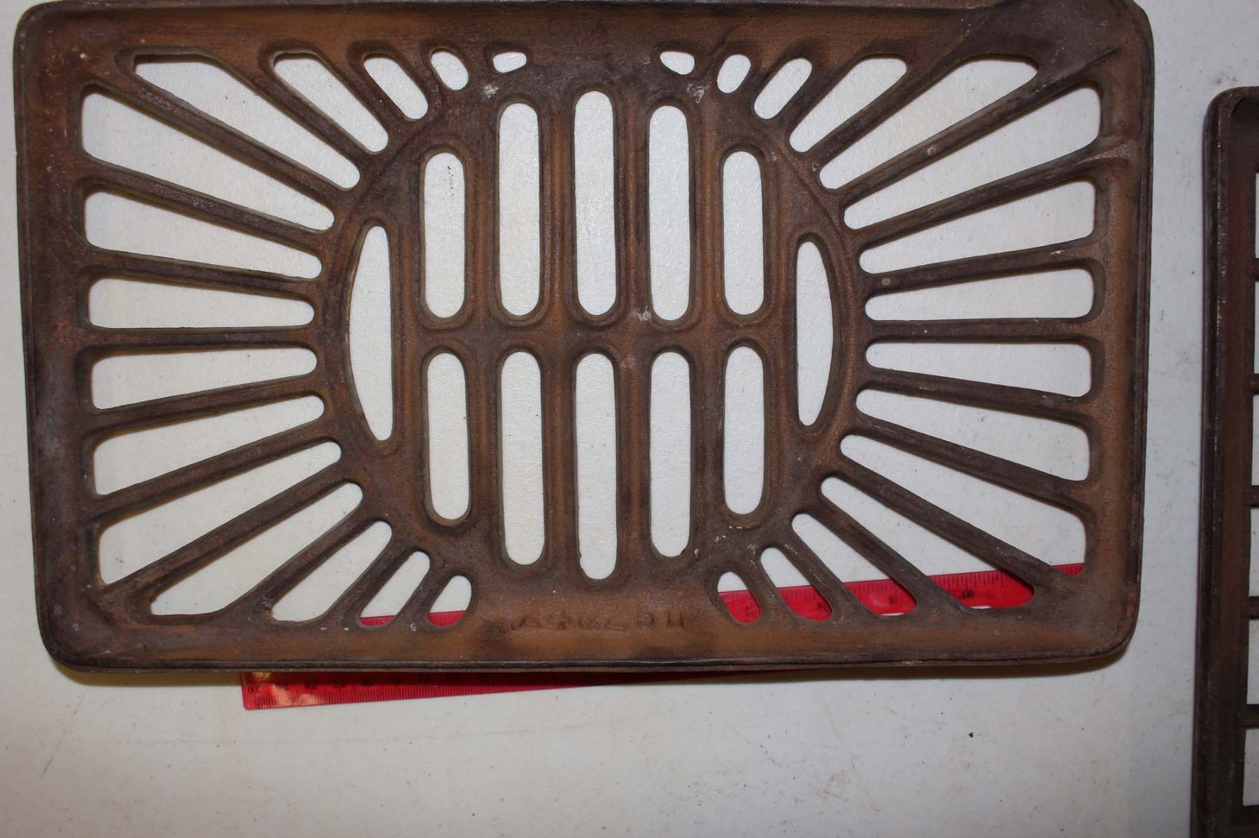 Cast Iron Stove Grates (4)