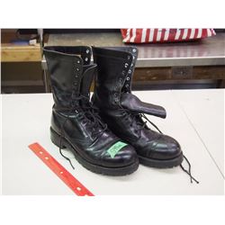 Pair of Army Boots Size 8.5