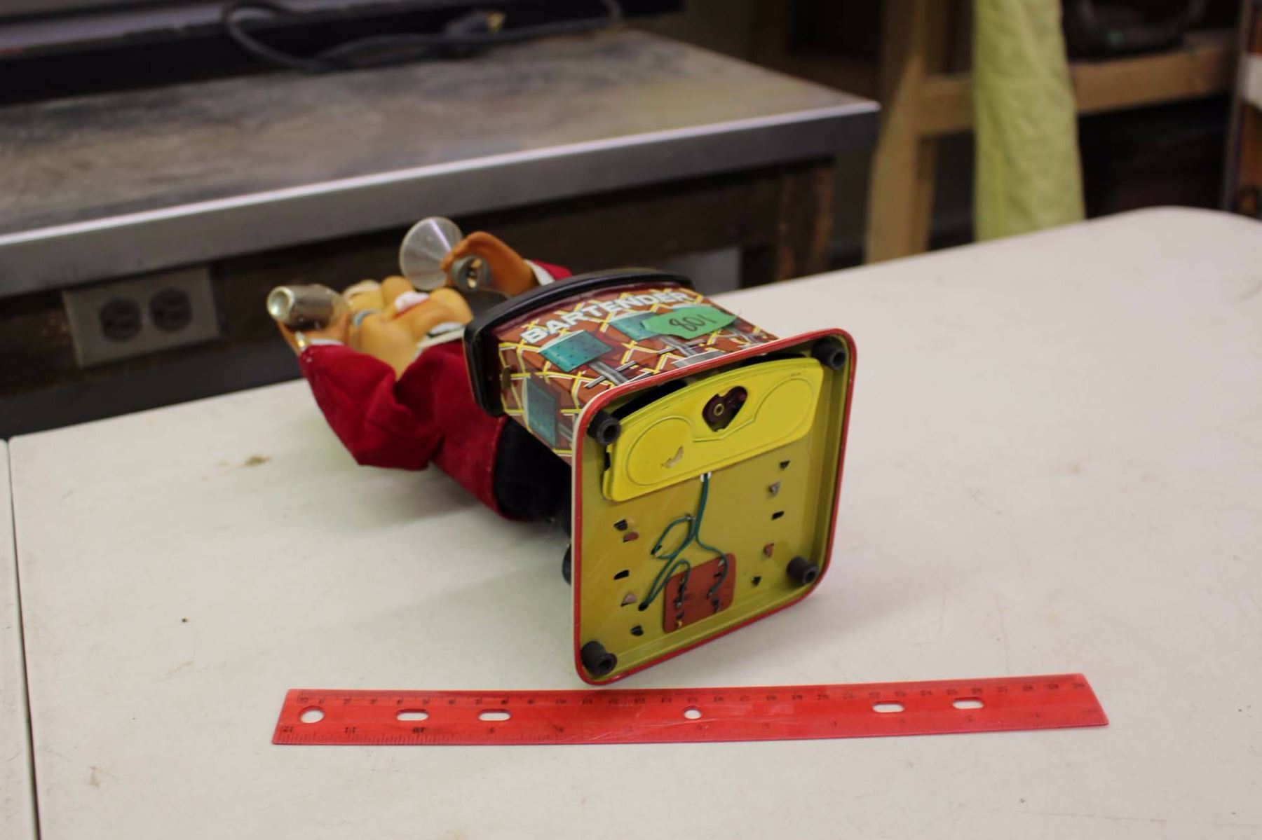 Smoking Tin Bartender Toy