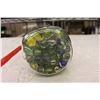 Image 3 : Jar Full Of Marbles