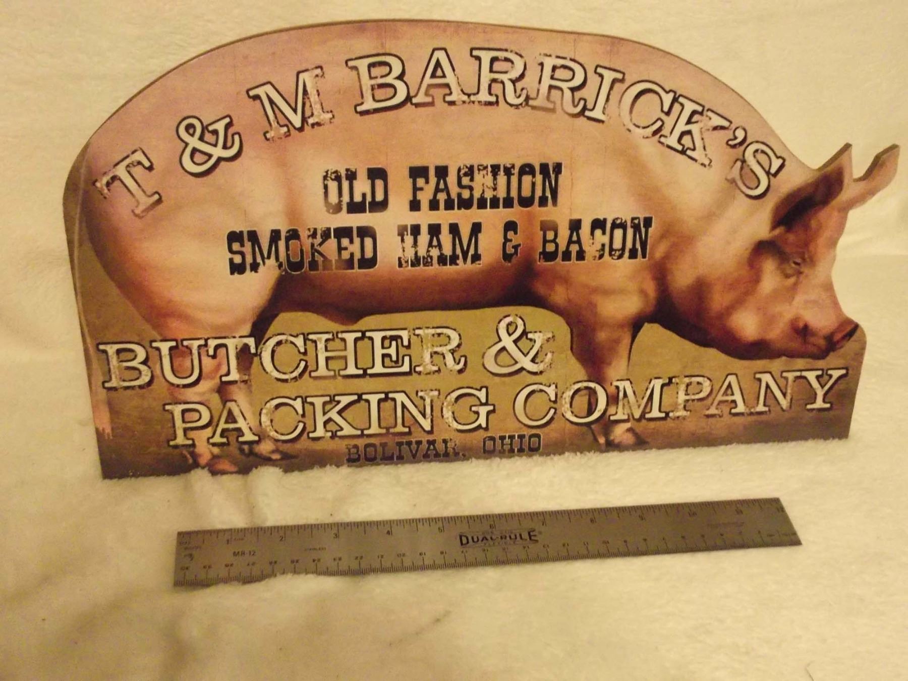 Packing Co. Pig Sign (Pressed Board, Free Standing)