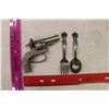 Image 1 : Vintage Big Bill Cap Gun& Vintage Matching Spoon&Fork