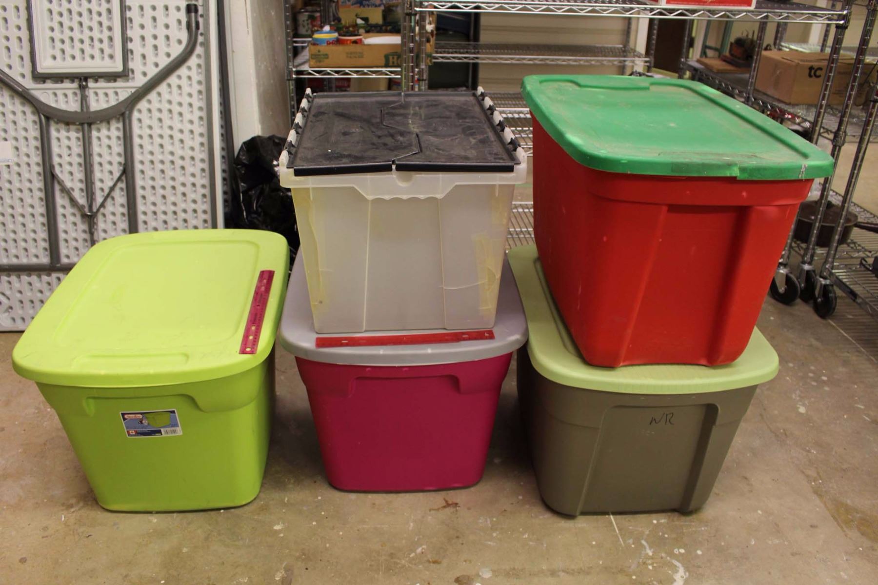 Lot of Big Plastic Totes/Containers (5)w/Matching Lids