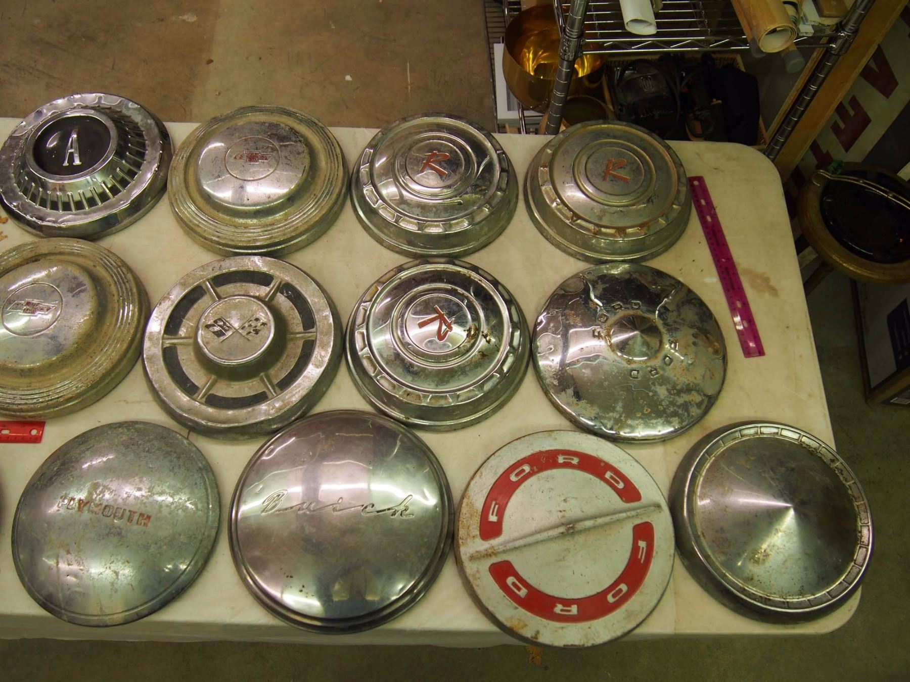 Huge Lot Of Vintage Hub Caps (18)