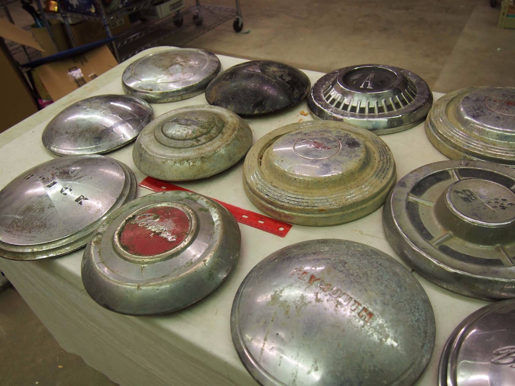 Huge Lot Of Vintage Hub Caps (18)