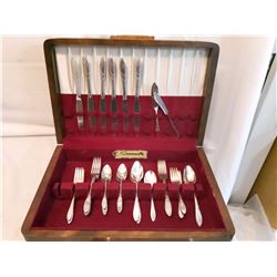 "Community" Silverware Set With Wooden Cutlery Box