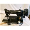 Image 2 : Electric Singer Sewing Machine Head And Button Holer