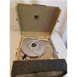 RCA Victrola Portable Record Player In Case, Handle Broken