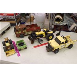 Lot of Vintage Metal Tonka Trucks (5)