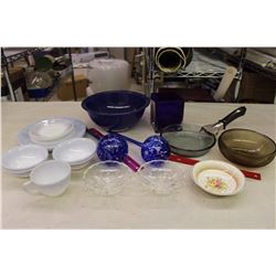 Lot of Blue&Black Coloured Dishware (Two Pyrex Pieces)