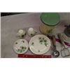 Image 5 : Lot of Vintage Green Coloured Kitchenware(Flour Sifter, Ice Cream Scoop, Etc;)
