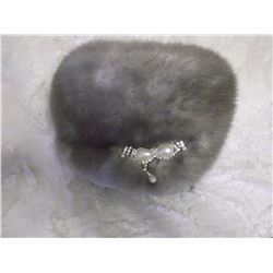 Ladies Platinum Colour Mink Hat, Venaton Label