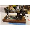 Image 1 : Antique Singer Sewing Machine
