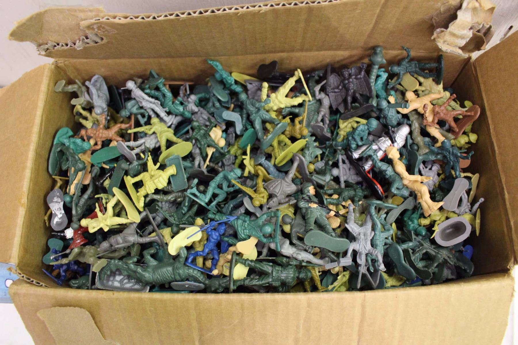 Huge Lot of Vintage Miniature Army Figurines