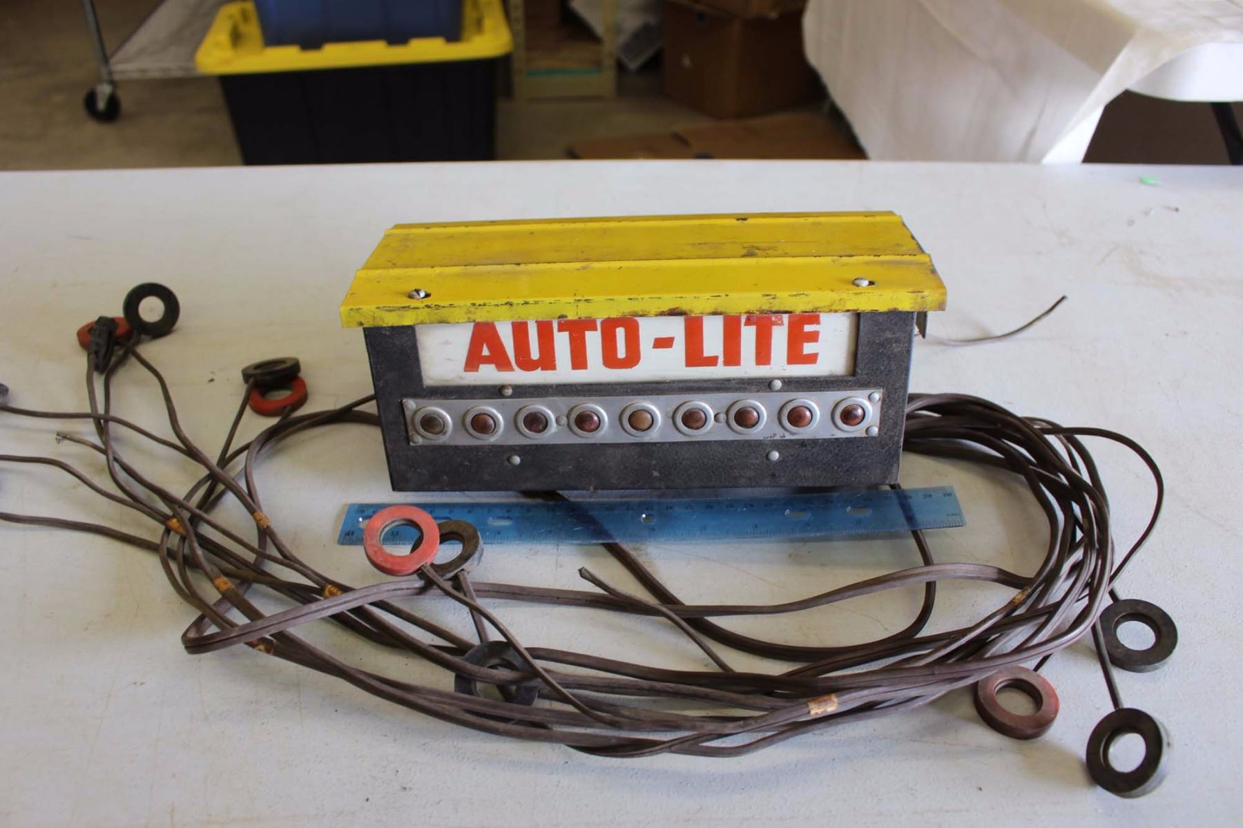 Autolite Battery Charger And Display Rack (62”x35”)