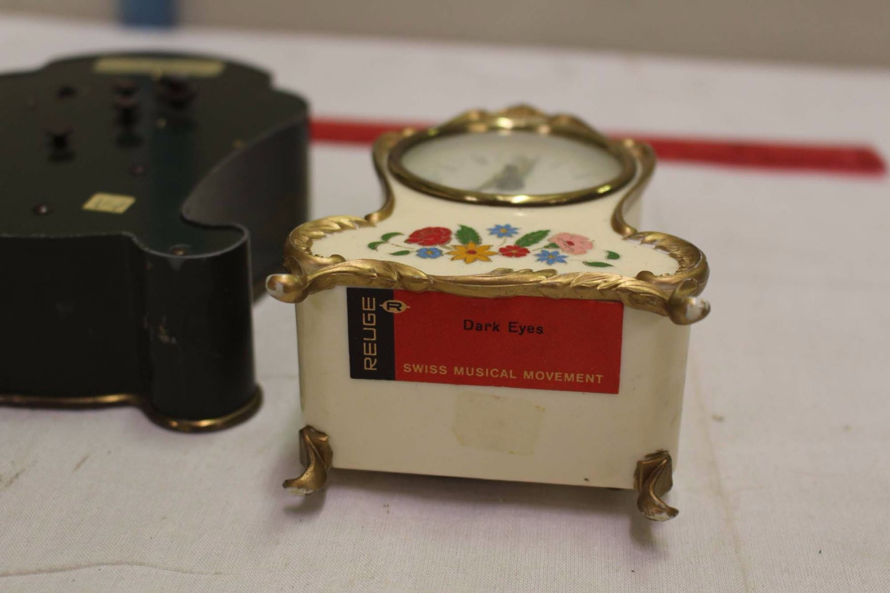 Lot of Vintage WindUp Music Boxes (5)