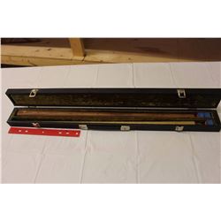 Pool Cue w/Case& Chalk